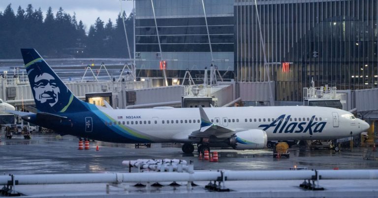 Les Boeing 737 Max sont cloués au sol après qu’un trou ait explosé en plein vol