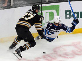 Les Bruins privent les Jets de l’histoire lors d’une victoire 4-1