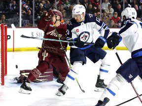 Les Jets restent au sommet de la LNH avec une victoire dominante contre les Coyotes