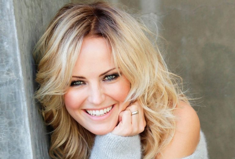 Malin Akerman au casting de la série Starz « The Hunting Wives » – TVLine