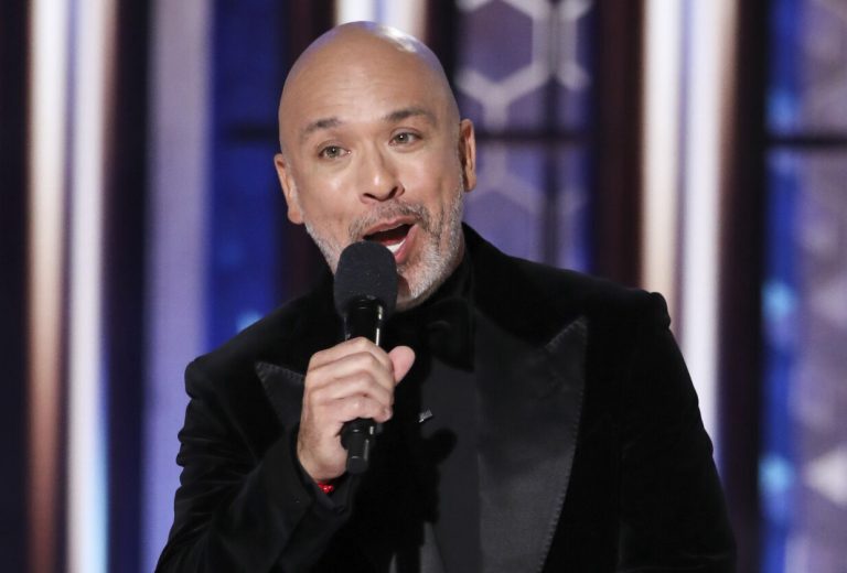 Monologue des Golden Globes 2024 de Jo Koy : regarder la vidéo – TVLine