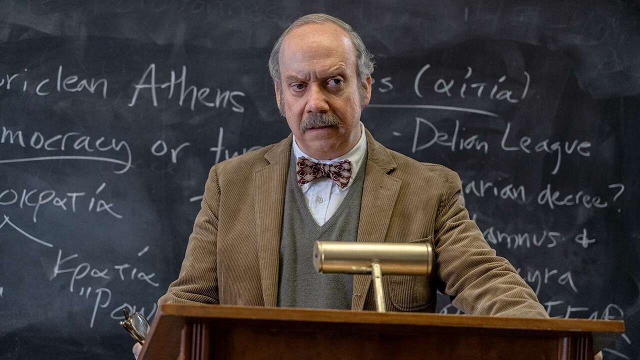 Paul Giamatti décrit le méchant de Bond qu'il aimerait jouer
