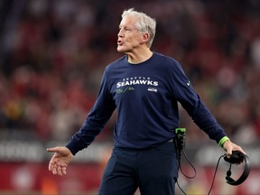 Pete Carroll, entraîneur-chef des Seahawks de Seattle, réagit au quatrième trimestre contre les Cardinals de l'Arizona.