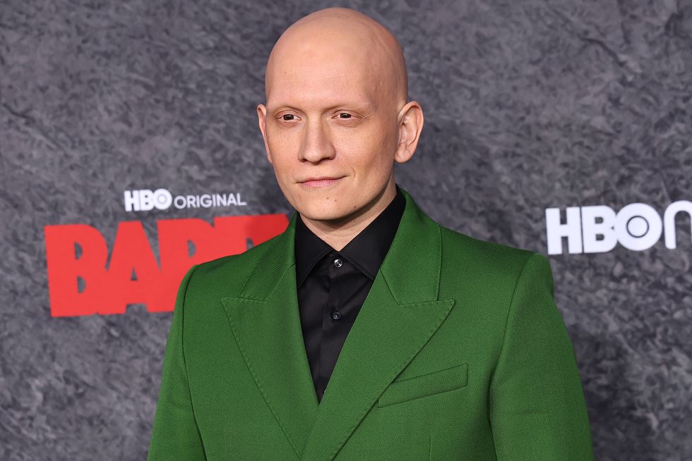 Anthony Carrigan assiste à la première de la saison 4 de Los Angeles de la série originale HBO Barry