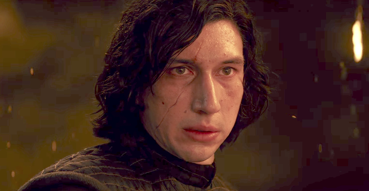 Adam Driver dans le rôle de Kylo Ren, très angoissé et ayant besoin d'un amour rédempteur dans Star Wars : Les Derniers Jedi