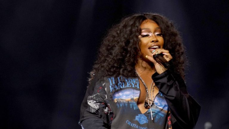 ANAHEIM, CALIFORNIA - JUNE 25: SZA performs onstage at Spotifys Night of Music party during VidCon 2022 at Anaheim Convention Center on June 25, 2022 in Anaheim, California. (Photo by Anna Webber/Getty Images for Spotify)