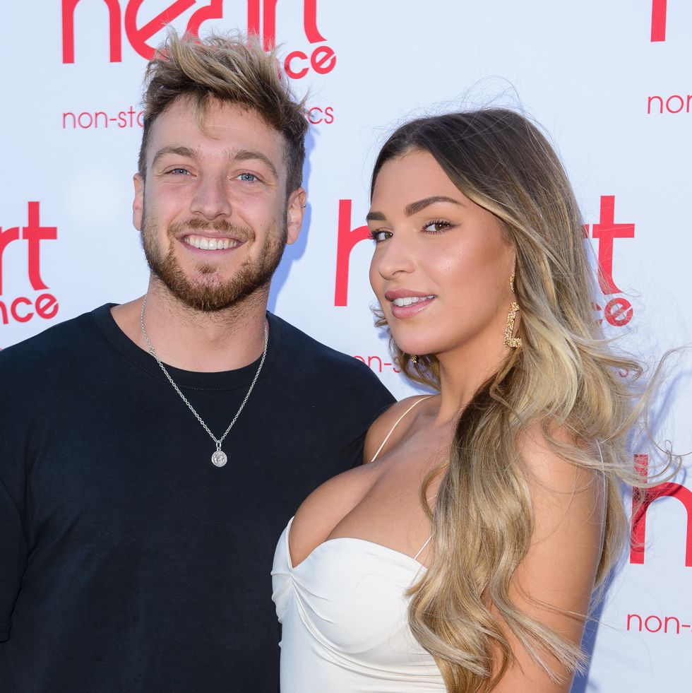 Londres, Angleterre 3 juillet Sam Thompson et Zara Mcdermott assistent à l'événement de lancement médiatique de Heart Dance aux studios Global Radio le 3 juillet 2019 à Londres, Angleterre Photo de Joe Mahergetty Images