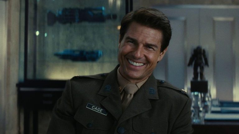 Tom Cruise, la dernière star de cinéma, signe avec Warner Bros. dans le cadre d'un nouveau contrat majeur
