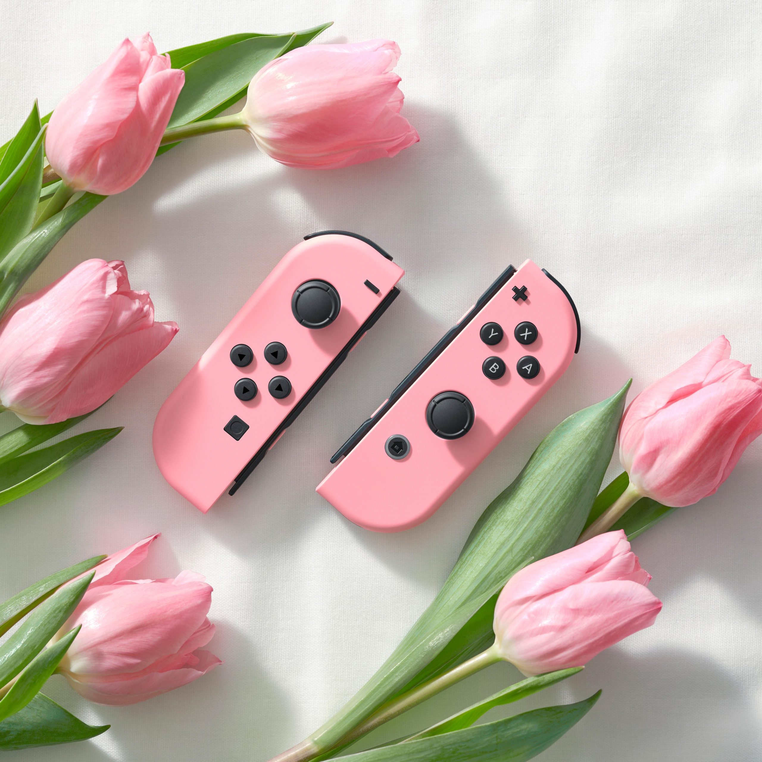 Un ensemble Joy-Con rose pastel sera lancé aux côtés de Princess Peach Showtime
