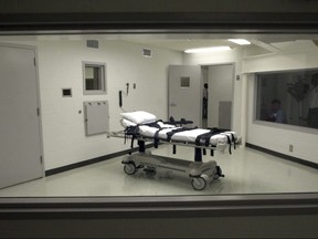 La chambre d'injection létale de l'Alabama au centre correctionnel Holman à Atmore, en Alabama, est représentée sur cette photo d'archive du 7 octobre 2002.