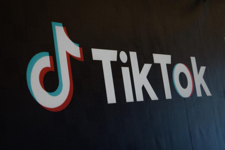 TikTok est la plateforme sociale à la croissance la plus rapide, mais YouTube reste la plus dominante