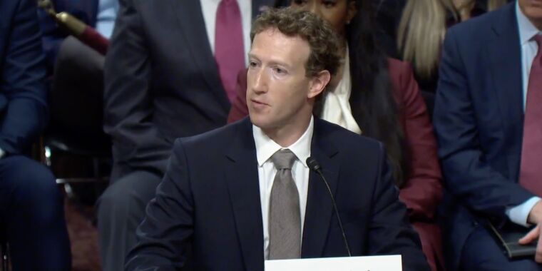 Zuckerberg s’excuse pour le mal que Meta a fait aux enfants, mais rejette les paiements aux familles