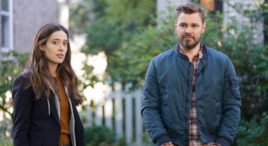 Marina Squerciati as Kim Burgess, Patrick John Flueger as Adam Ruzek in Chicago PD