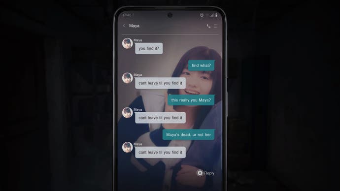 Silent Hill La capture d'écran du message court.  Un échange de texte sur un smartphone moderne.  Maya, l'autre participe, insiste pour que nous "je ne peux pas partir tant que nous ne l'avons pas trouvé".