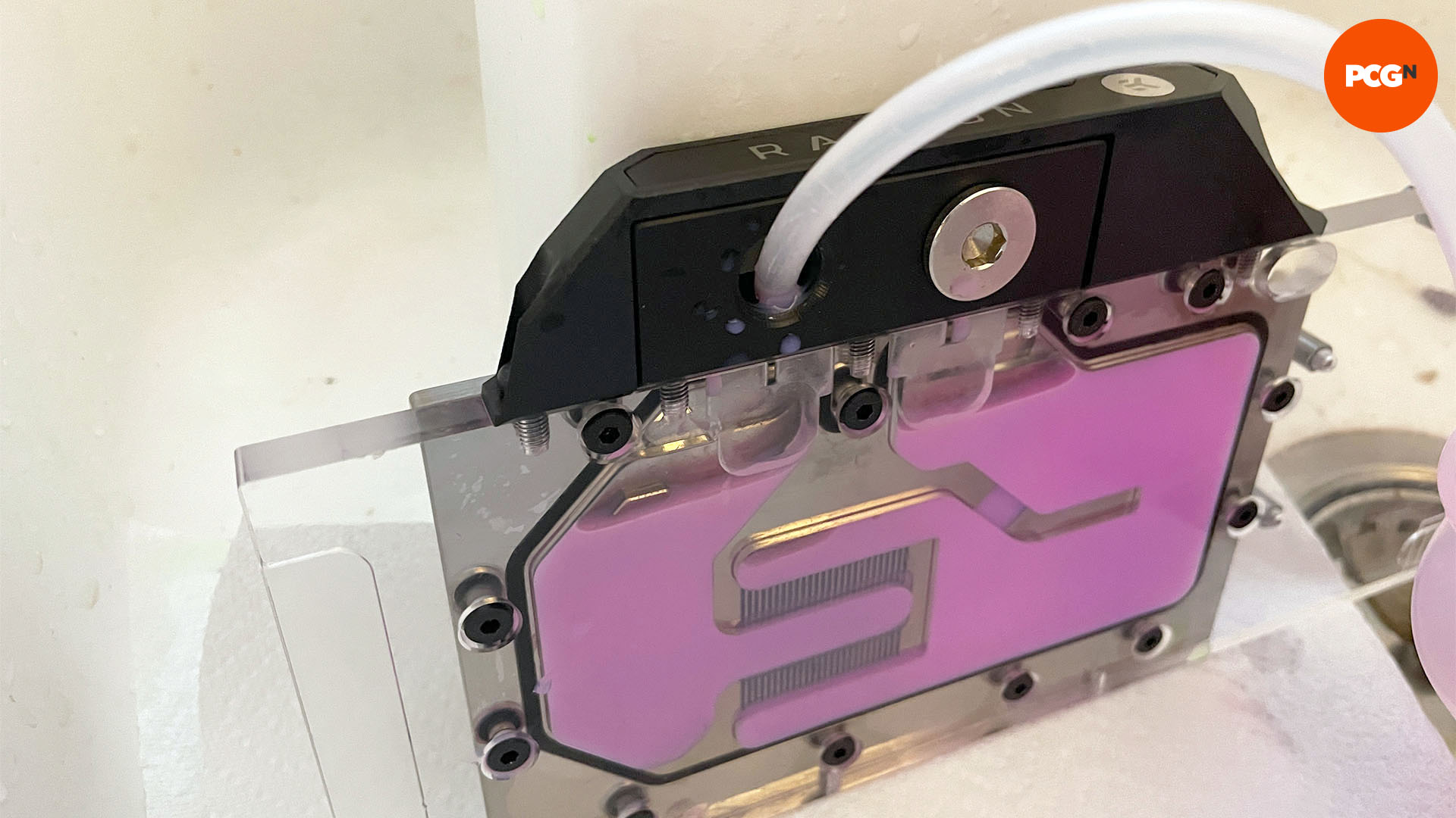 Comment nettoyer un waterblock : rincer le bloc