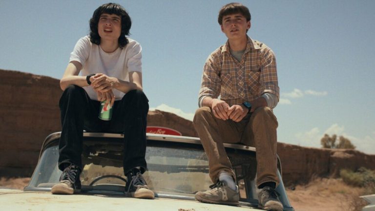 Finn Wolfhard and Noah Schnapp in 