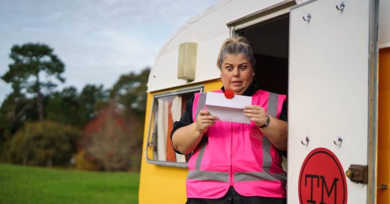 La saison 2 de Taskmaster NZ est un baume hilarant pour la longue attente de plus de Taskmaster
