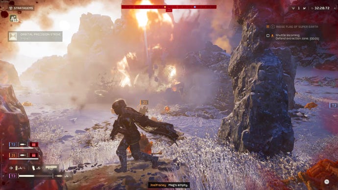 Une frappe orbitale crée une énorme explosion dans Helldivers 2.