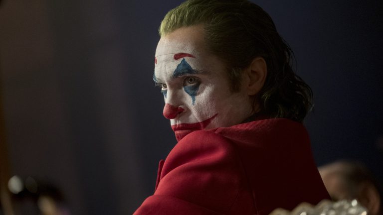 Nouveau Joker : Folie à Deux Images montre un Joaquin Phoenix et Lady Gaga maudits
