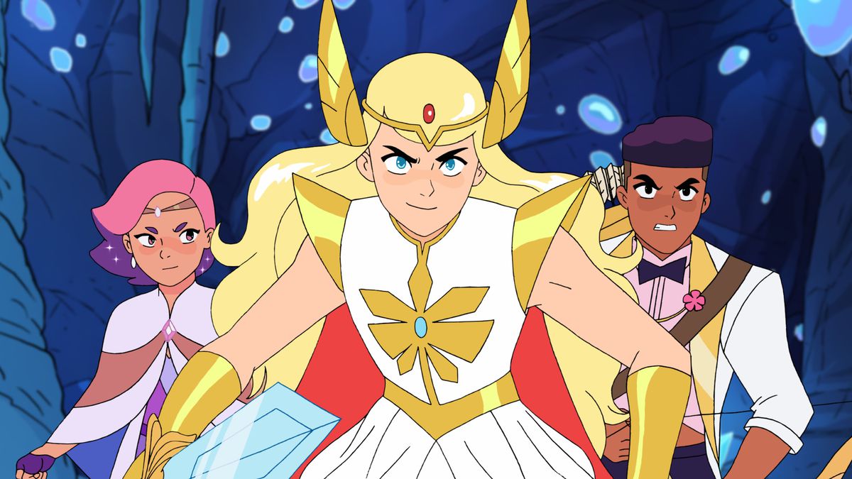 Glimmer, Adora et Bow se préparent au combat à She-ra