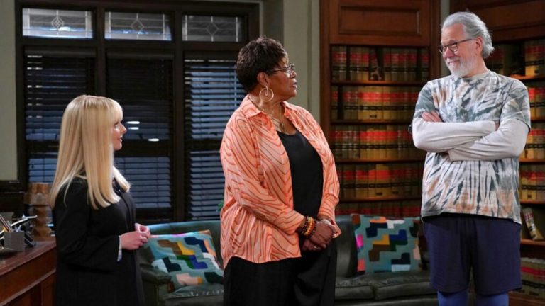 Melissa Rauch as Abby Stone, Marsha Warfield as Roz, John Larroquette as Dan Fielding — 