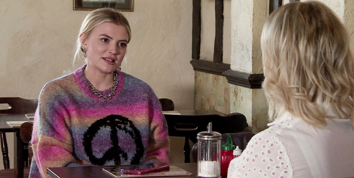 La star de Coronation Street, Lucy Fallon, annonce deux nouveaux scénarios énormes pour Bethany
