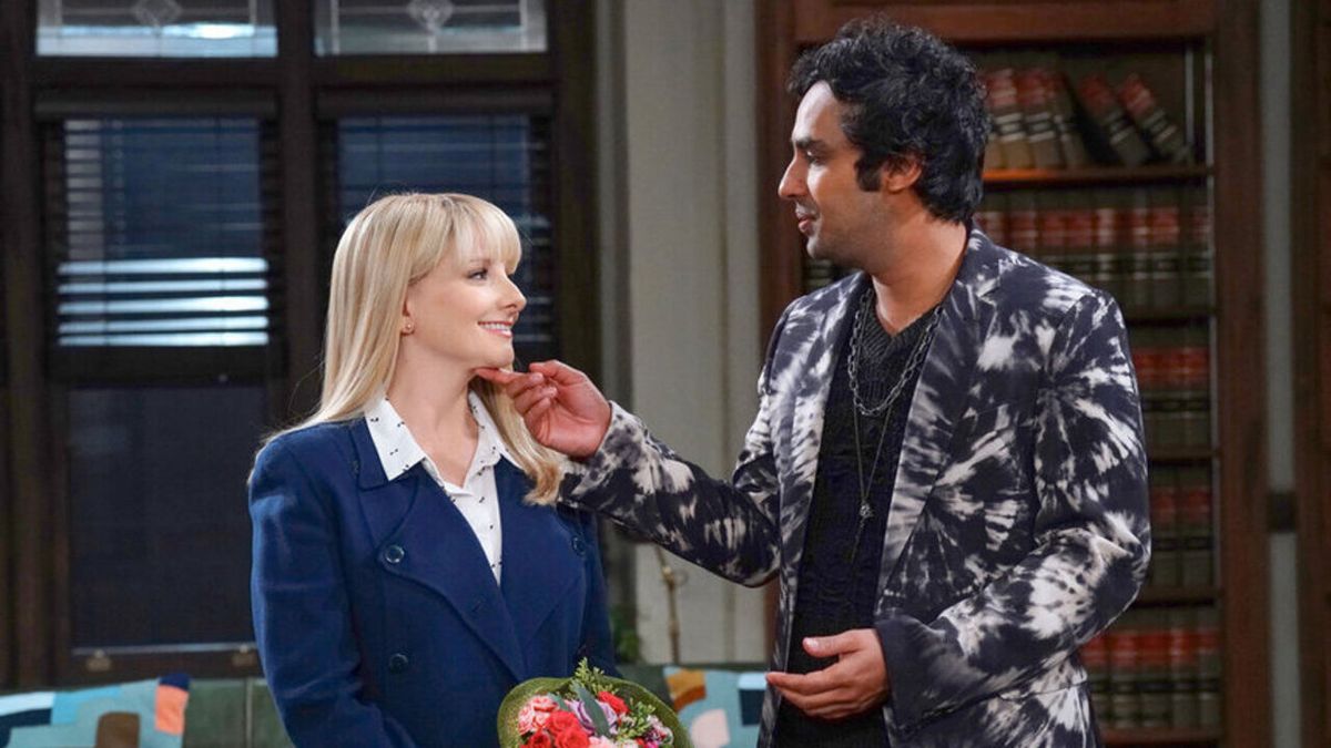 Melissa Rauch and Kunal Nayyar on NBC