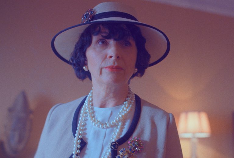 Coco Chanel était-elle une nazie ?  Réalité contre fiction – TVLine