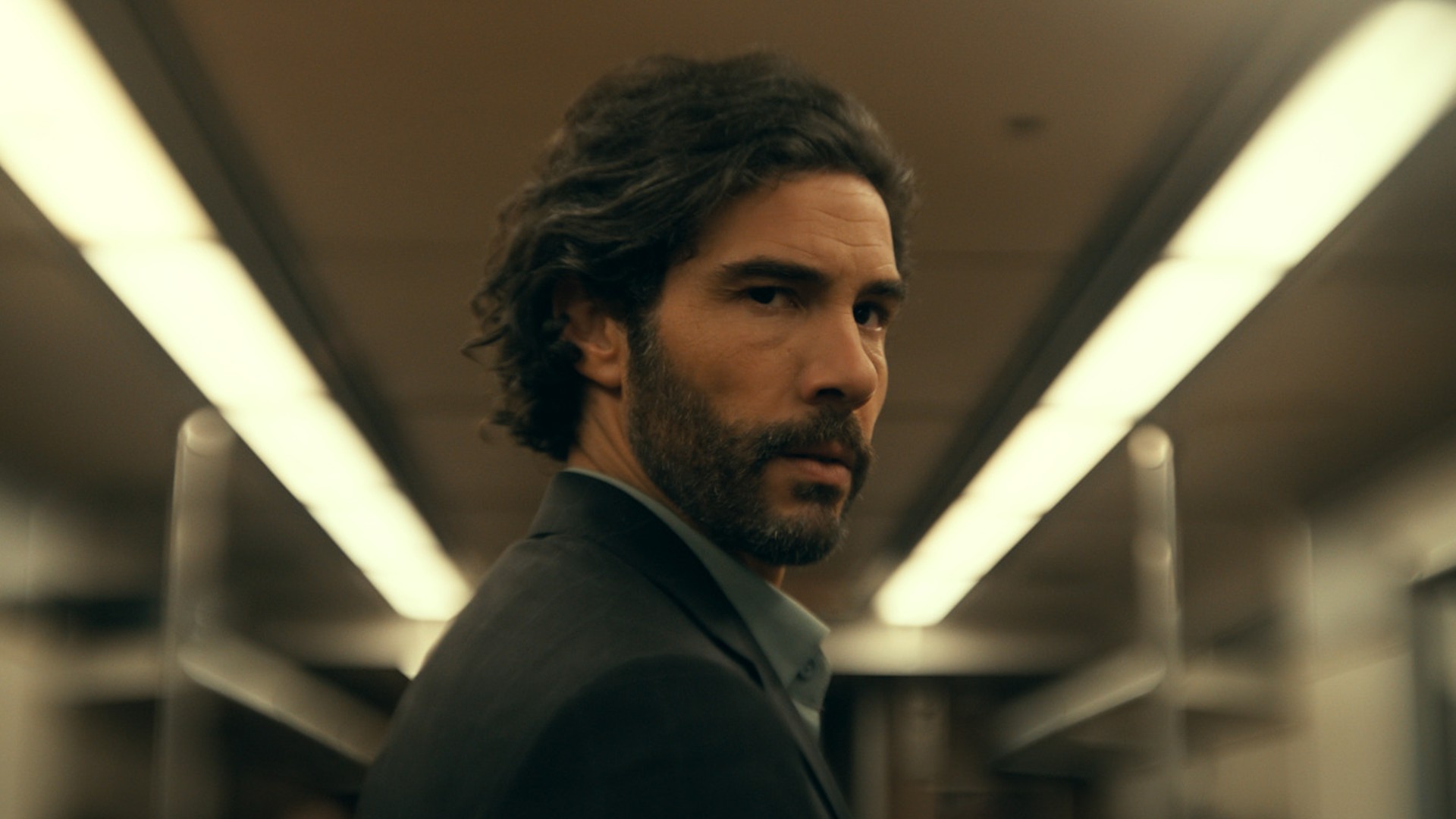 Tahar Rahim dans le rôle d'Ezekiel Sims dans Madame Web