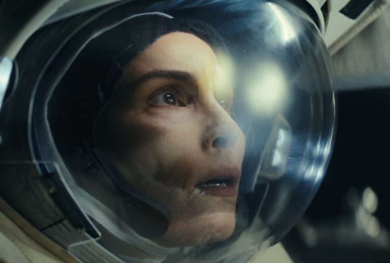 De quoi parle le thriller de science-fiction Apple « Constellation » ?  Interview de Noomi Rapace – TVLine