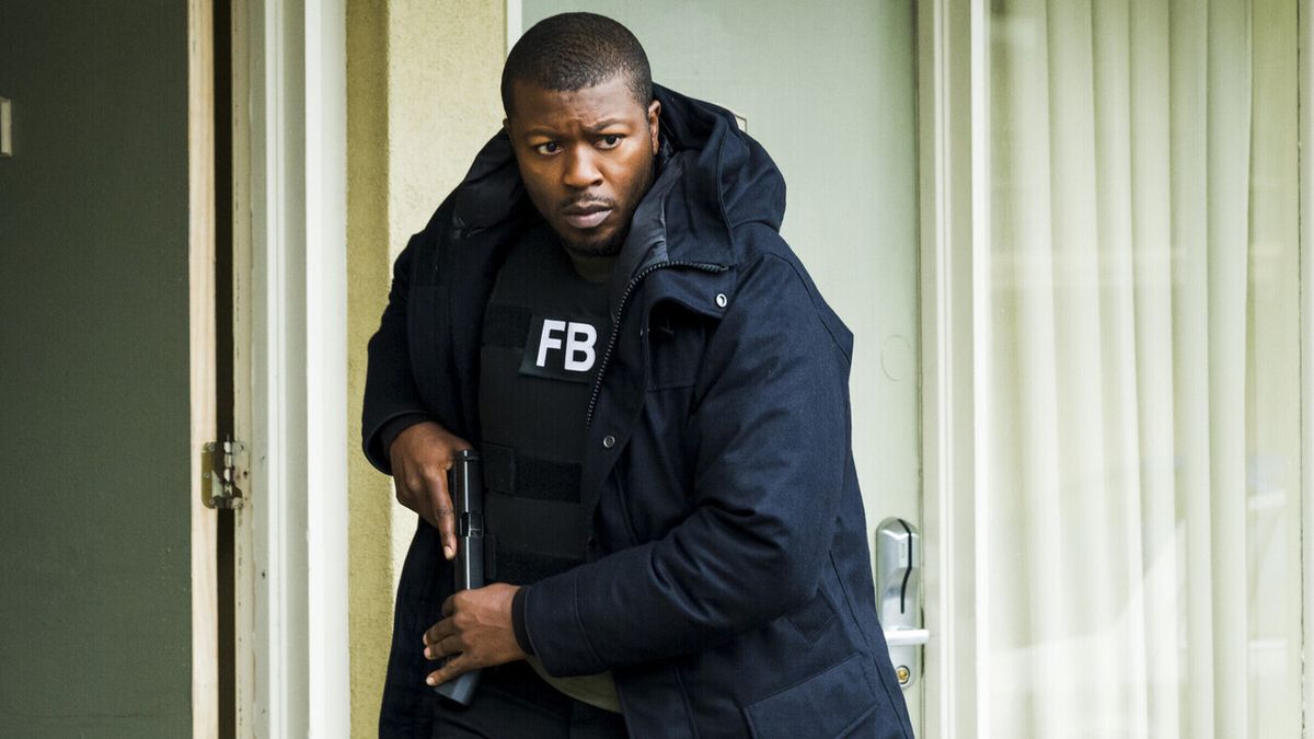 FBI : Edwin Hodge Hypes de Most Wanted, saison 5 explorant la vie personnelle de Ray, et un nouvel épisode présente un vétérinaire surnaturel comme son père
