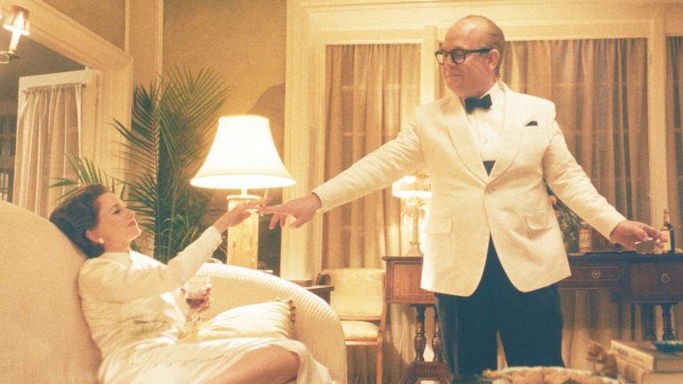 Feud : Capote contre la revue des cygnes
