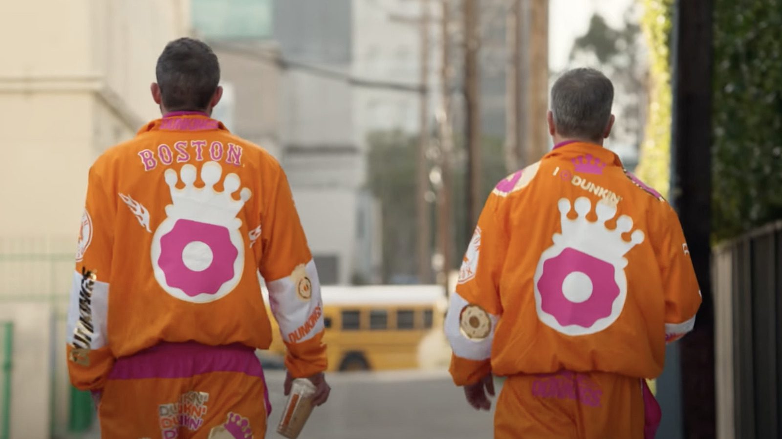 Good Will Dunkin : Matt Damon et Ben Affleck se réunissent pour une publicité pour le Super Bowl 2024
