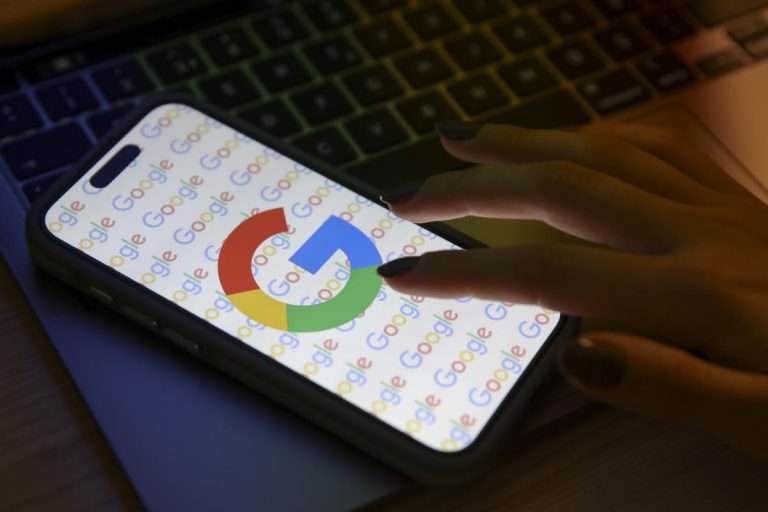 Google paierait des milliers de dollars aux éditeurs pour qu’ils utilisent son IA pour écrire des histoires.