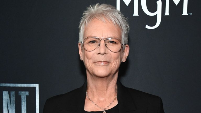 Jamie Lee Curtis célèbre 25 ans de sobriété : « Un jour à la fois »
