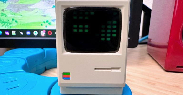 Je vois votre chargeur USB-C 67 W et je vous en lève un avec un petit écran Macintosh