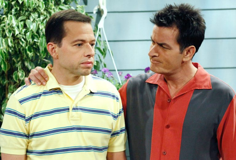 Jon Cryer parle du redémarrage de « Deux hommes et demi » avec Charlie Sheen [VIDEO] – Ligne TV