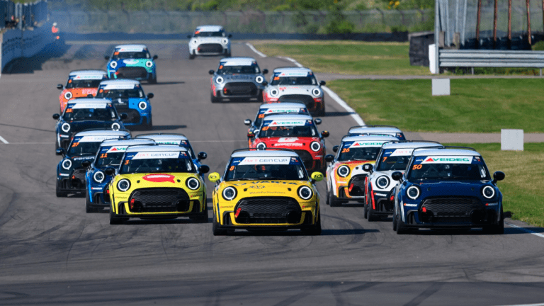 La Formule E ajoute la série junior Mini EV comme course de soutien dans quatre événements européens