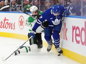 La LNH inflige une amende à Mason Marchment des Stars pour avoir frappé Jake McCabe des Maple Leafs