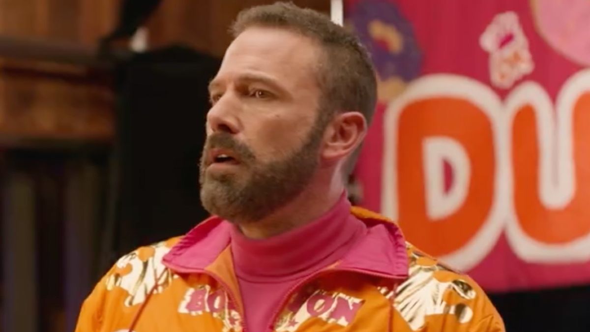 La publicité de Dunkin pour le Super Bowl 2024 avec Ben Affleck et JLo est incroyable, mais j'ai une question folle sur la fin
