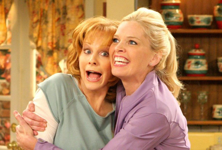 La sitcom Reba McEntire fera-t-elle appel à Melissa Peterman pour le rôle de sœur ?  — Questions TV – TVLine