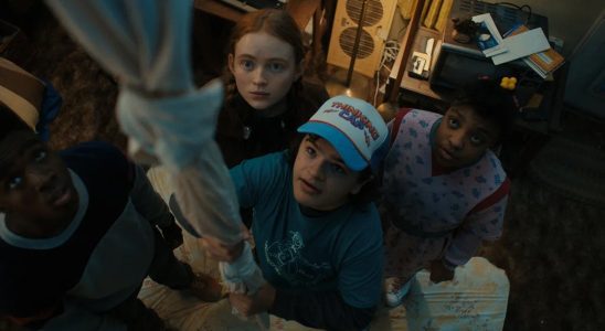 La star de Stranger Things aimerait que la série fasse monter les enchères en tuant plus de personnages