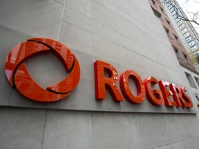 Beanfield a pris pour cible Rogers au sujet d'accords de construction entre opérateurs et promoteurs qui fournissent un service Internet clé en main pour toutes les unités d'un immeuble en copropriété particulier.