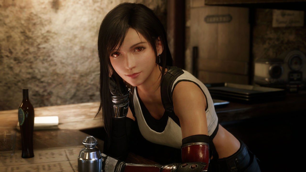 Le patch surprise de Final Fantasy 7 Remake inclut le changement de tenue de Tifa avant la sortie de Rebirth et brise un mod majeur
