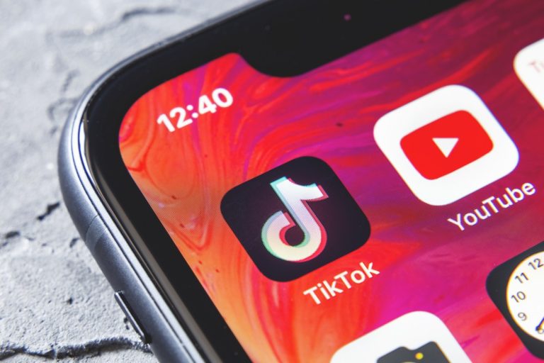 Le rapport Pew montre l’essor de TikTok et l’omniprésence de YouTube