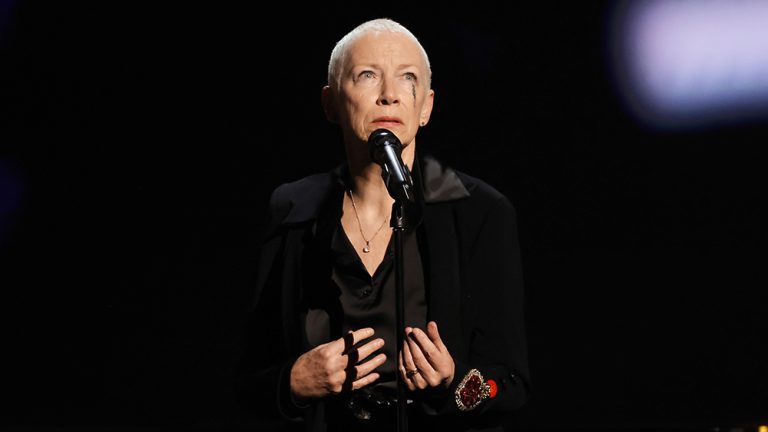 Annie Lennox Grammys Ceasefire Protest