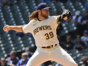 Corbin Burnes, lanceur partant des Milwaukee Brewers