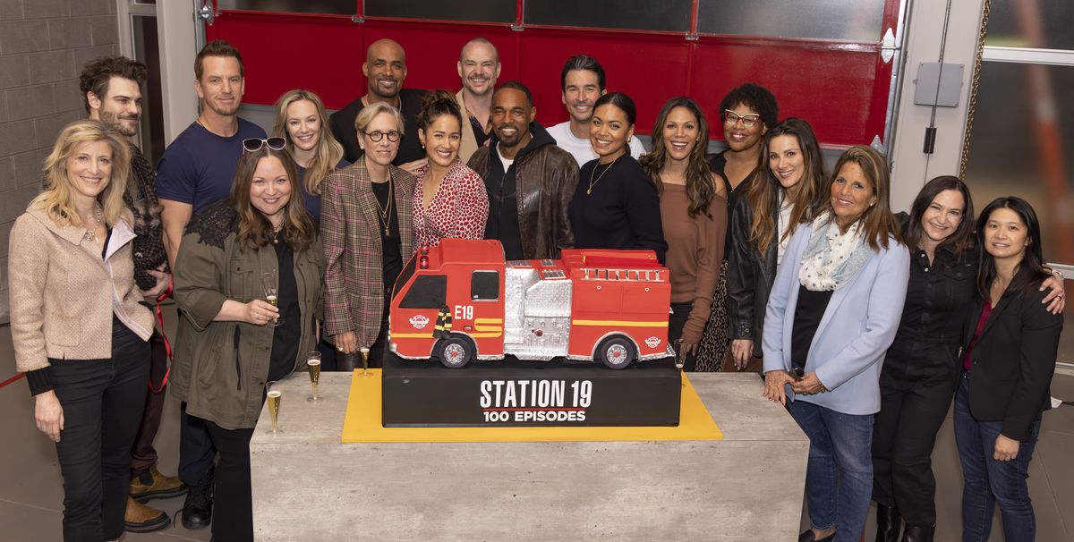 Les acteurs de Station 19 se réunissent pour un anniversaire spécial
