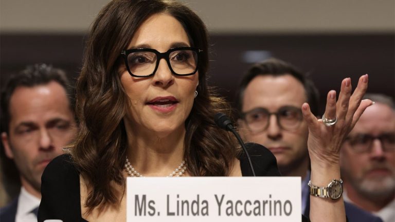 Linda Yaccarino, PDG de X, affirme que la société compte 90 millions d’utilisateurs aux États-Unis, dont moins de 1 % sont des adolescents