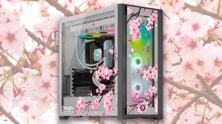 Nous adorons ce PC de jeu en fleurs de cerisier d'Origin
